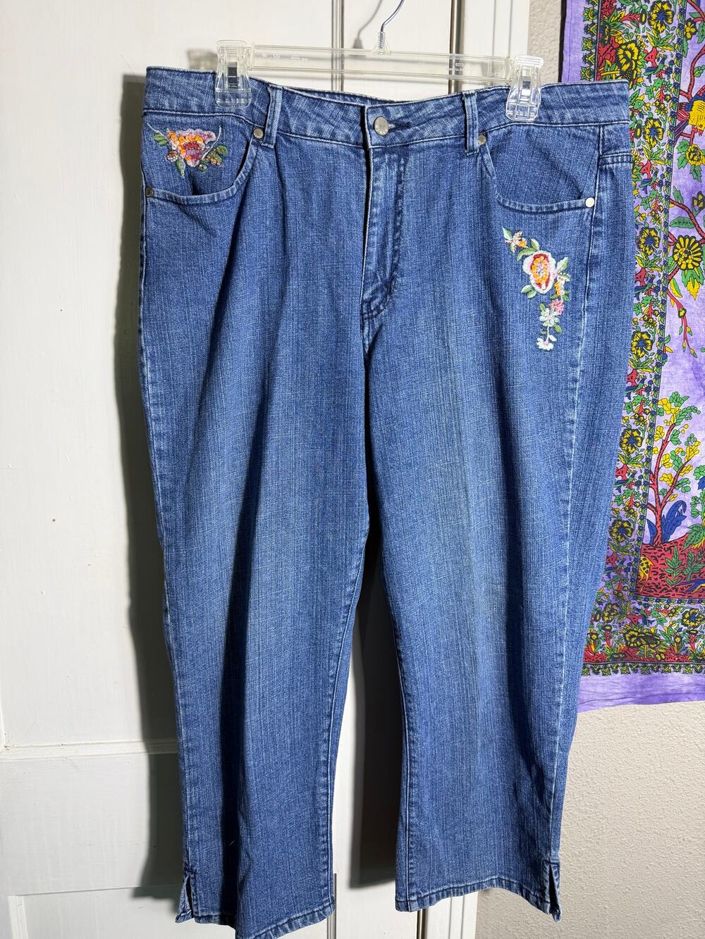 Kikit Jeans Floral Embroidered Cropped Capri Jeans Stretch Denim Blue - Size 14